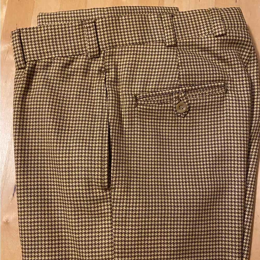 Bill’s Khakis houndstooth check tan and gold flat front pants 32 x 33 wool EUC